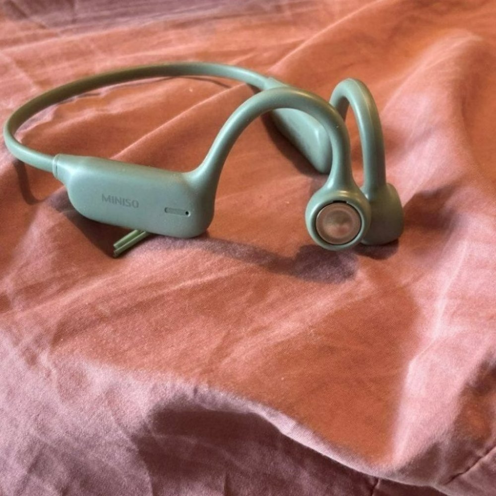 Miniso on ear headphones